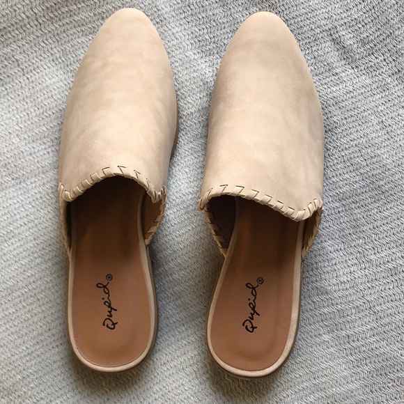 Lovely Weave Detail Mules! - Picture 3 of 3